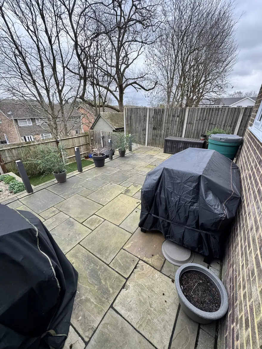 Patio clean in Harpenden before cleaning