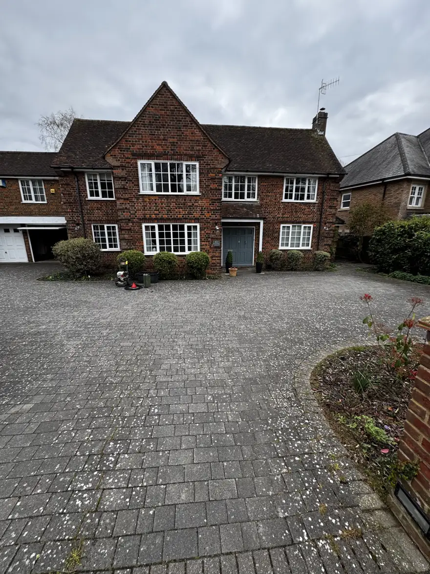 Block paving driveway clean in St Albans before cleaning