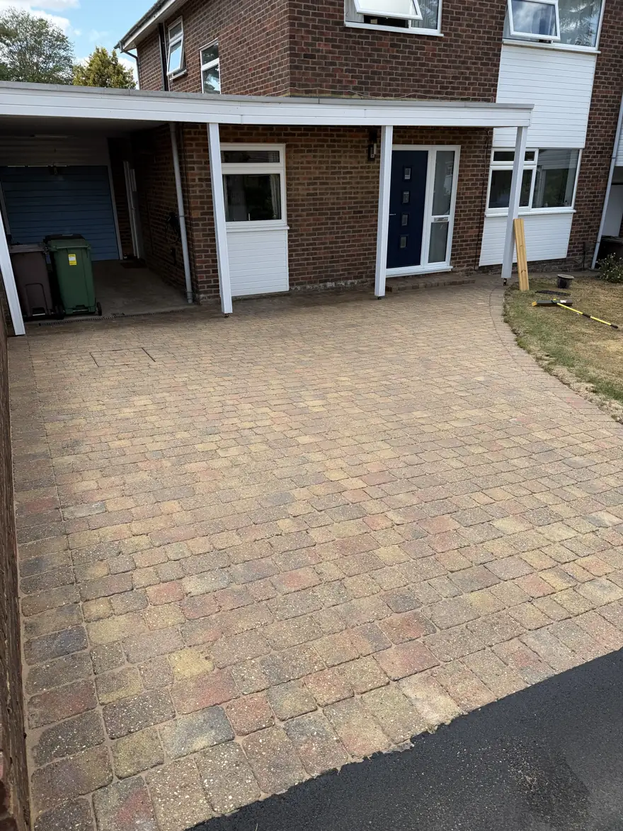 The same block paving clean and seal in Wheathampstead after cleaning